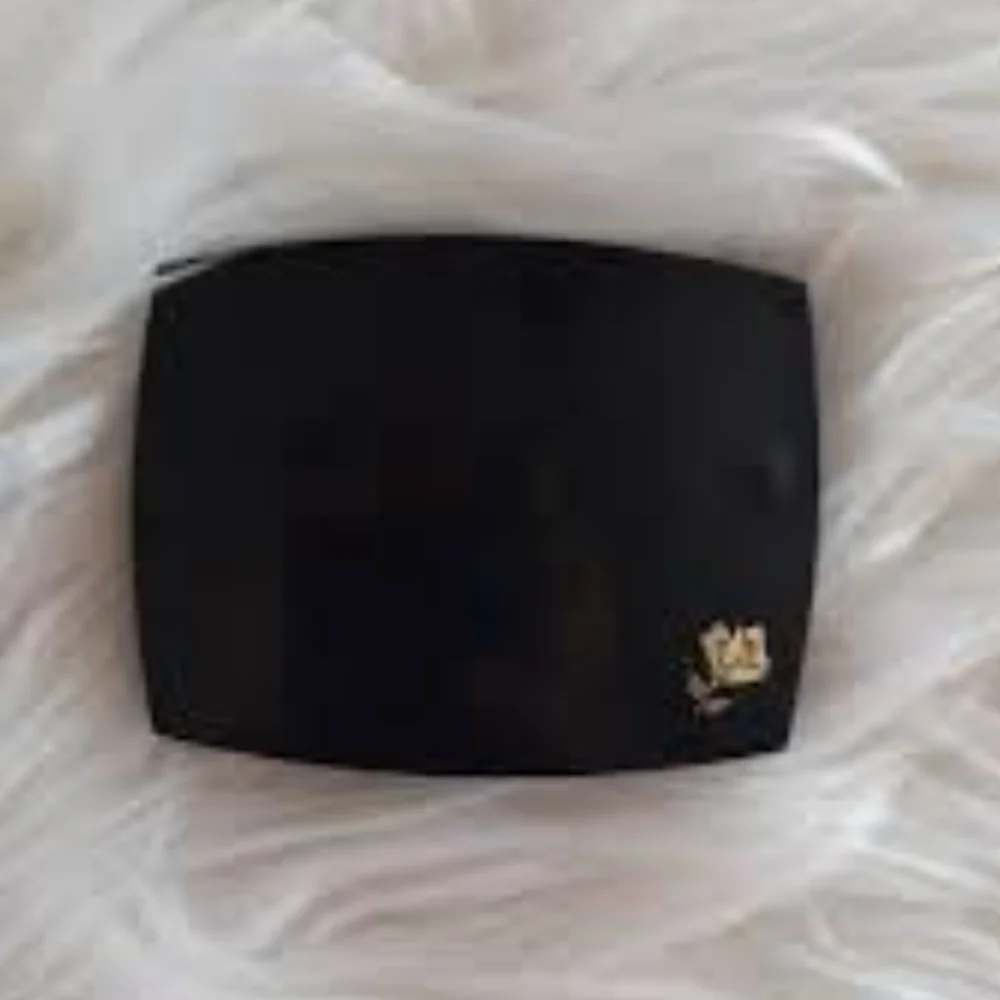 Lancôme Black Compact Case - Picture 2 of 4